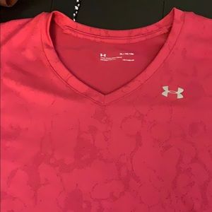 Women’s under armor work out shirt
